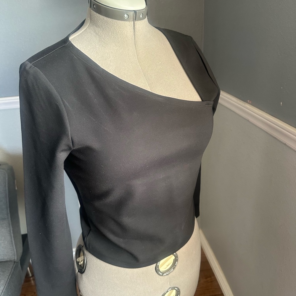 Abercrombie Soft AF asymmetrical matte top